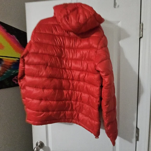 Waldorf Red Quilted Jacket Size Medium Brand New - Picture 3 of 5